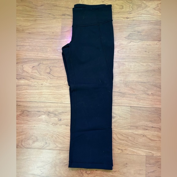 Black Lulemon Crops - Picture 3 of 7